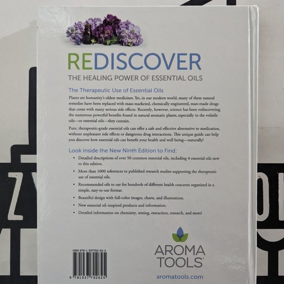 Modern Essentials: the Complete Guide to the Therapeutic Use of Essential Oils - Picture 3 of 7